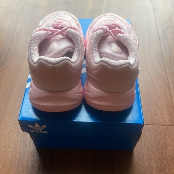 Pink Adidas - Picture 4 of 9